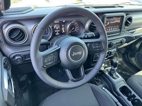 Used 2023 Jeep Wrangler Willys image 23