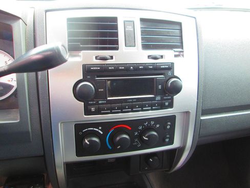 Used 2006 Dodge Dakota Laramie w/ Trailer Tow Group AWD/4WD image 10