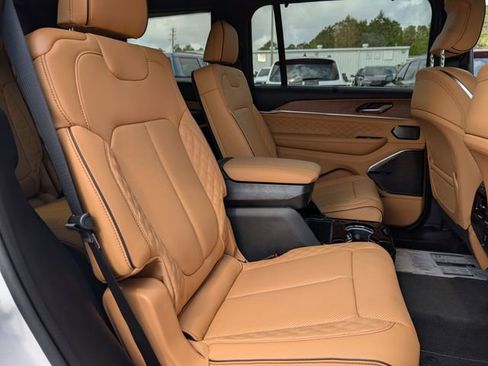 New 2026 Jeep Grand Cherokee L Summit AWD/4WD image 30