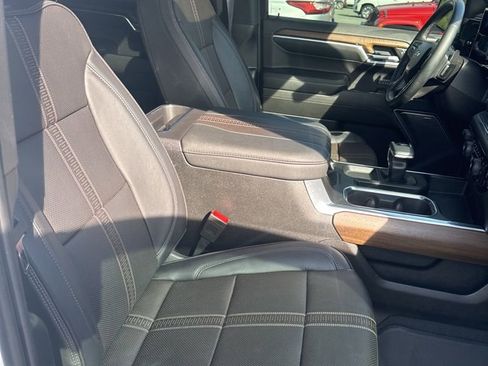 Used 2024 Chevrolet Silverado 1500 High Country w/ High Country Premium Package image 15