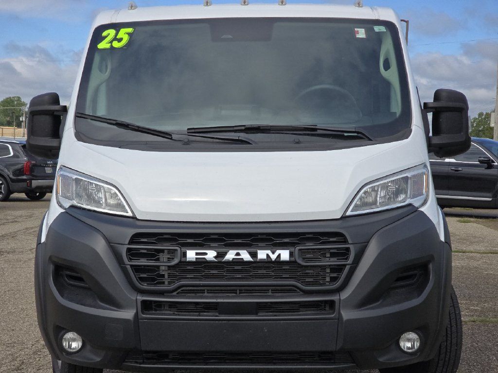 Used 2025 RAM ProMaster 2500 w/ Convenience Group FWD image 13