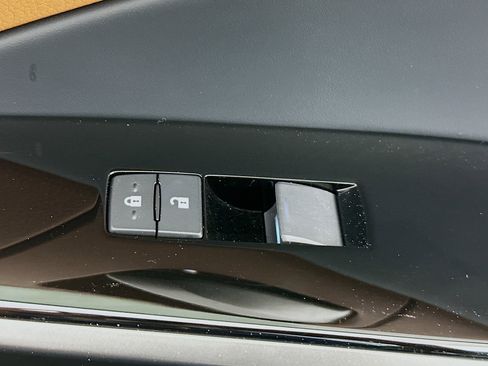 Used 2024 Lexus IS 300 w/ Comfort Package image 29