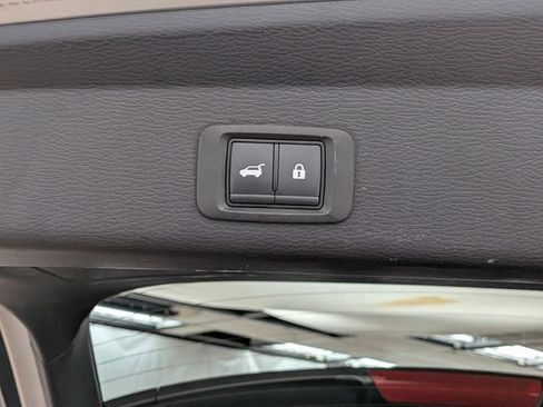 Used 2024 Mitsubishi Outlander SE image 22