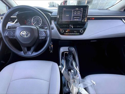 Used 2022 Toyota Corolla LE image 15