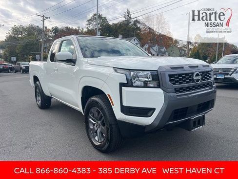 Certified 2025 Nissan Frontier SV image 7