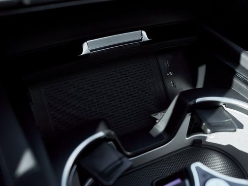 Used 2024 Mercedes-Benz GLS 63 AMG 4MATIC image 73