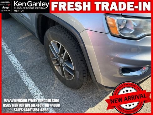Used 2017 Jeep Grand Cherokee Limited AWD/4WD image 11