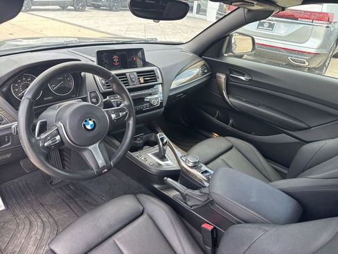 Used 2017 BMW 230i Convertible image 7