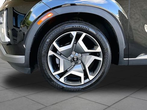Used 2023 Hyundai Palisade Limited w/ Cargo Package FWD image 10