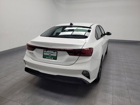 Used 2023 Kia Forte LXS FWD image 7
