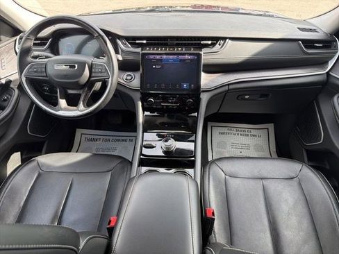 Used 2022 Jeep Grand Cherokee Limited AWD/4WD image 27