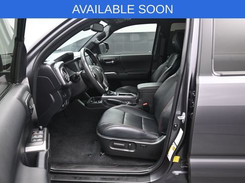 Used 2022 Toyota Tacoma TRD Pro AWD/4WD image 9