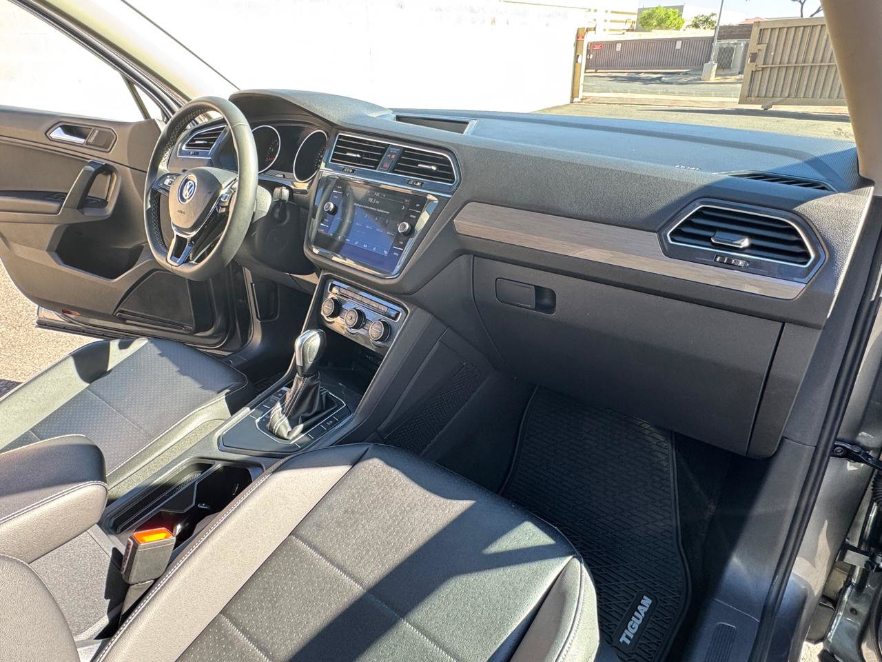 Used 2021 Volkswagen Tiguan SE FWD image 26
