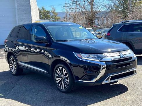 Used 2020 Mitsubishi Outlander AWD image 1
