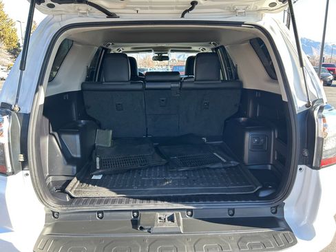 Used 2019 Toyota 4Runner SR5 Premium image 23