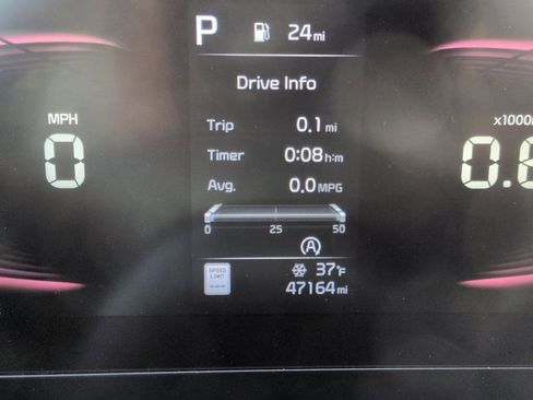 Used 2024 Kia Sportage LX image 11