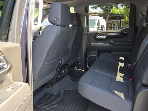 Used 2023 Chevrolet Silverado 1500 LT image 9