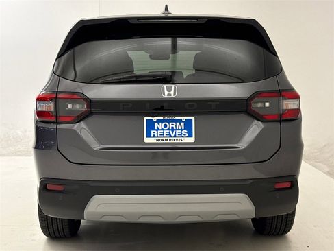 New 2025 Honda Pilot EX-L image 9