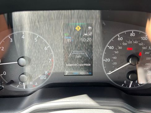 Used 2024 Toyota Corolla SE image 29