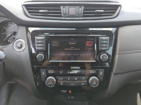 Certified 2020 Nissan Rogue SL w/ Premium Package FWD image 35