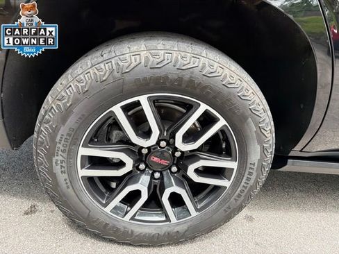 Used 2024 GMC Yukon AT4 w/ Technology Package AWD/4WD image 12