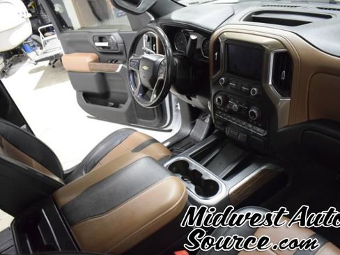Used 2023 Chevrolet Silverado 2500 High Country w/ Z71 Off-Road Package AWD/4WD image 33