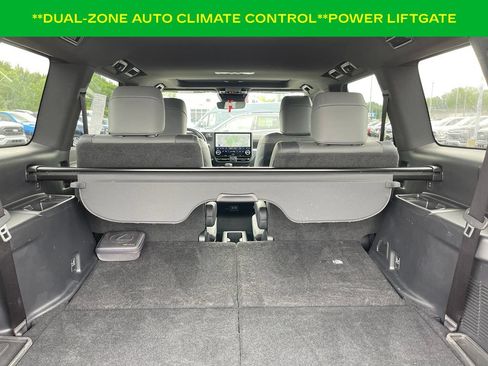 Used 2024 Lexus GX 550 w/ Accessory Package (2T) AWD/4WD image 12