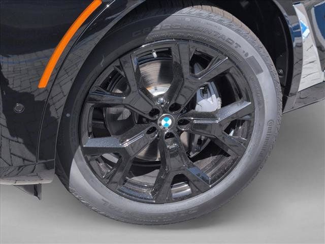 Used 2026 BMW X7 xDrive40i w/ Premium Package AWD/4WD image 9