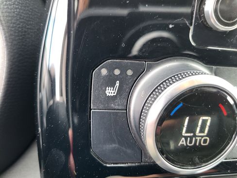 Used 2020 Toyota Highlander XLE image 30