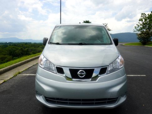 Used 2016 Nissan NV200 S image 2