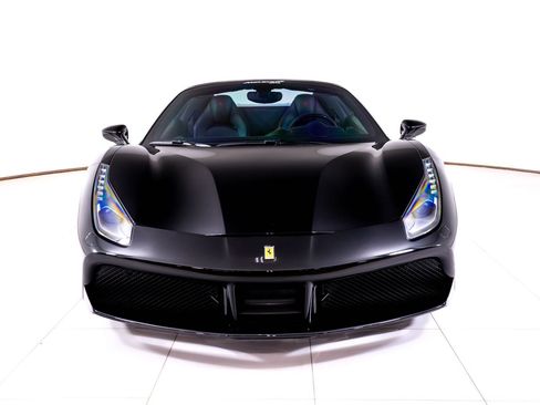 Used 2018 Ferrari 488 Spider RWD image 10