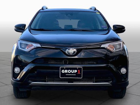 Used 2018 Toyota RAV4 XLE AWD/4WD image 4