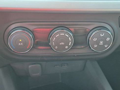 Used 2024 Chevrolet Trax LS FWD image 18