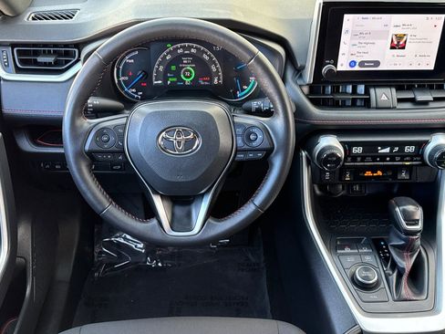 Used 2024 Toyota RAV4 SE w/ Weather & Moonroof Package image 14