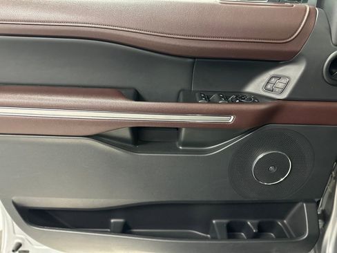 Certified 2023 Ford Expedition Limited image 18