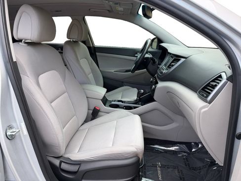 Used 2017 Hyundai Tucson Value FWD image 18
