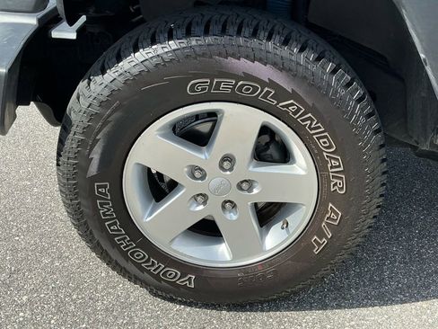 Used 2013 Jeep Wrangler Unlimited Sport image 23