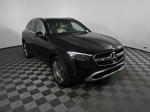 Certified 2026 Mercedes-Benz GLC 300 image 24