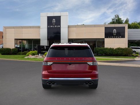 New 2025 Lincoln Aviator Reserve w/ Luxury Package AWD/4WD image 5