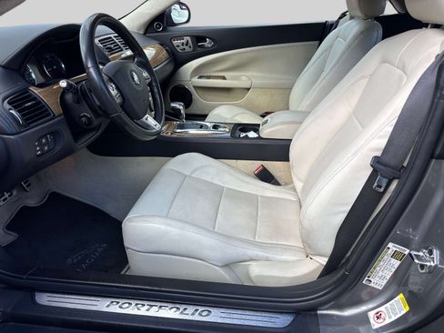 Used 2009 Jaguar XKR R RWD image 6