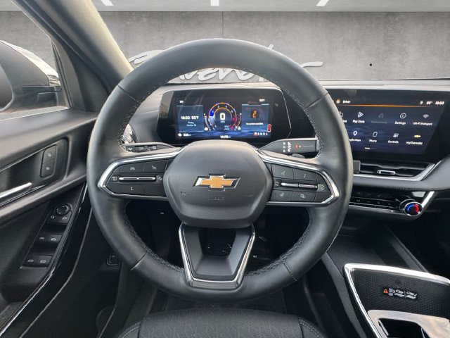 Used 2025 Chevrolet Equinox LT w/ Convenience Package II FWD image 21