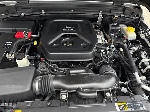Used 2021 Jeep Wrangler Unlimited Sport AWD/4WD image 22