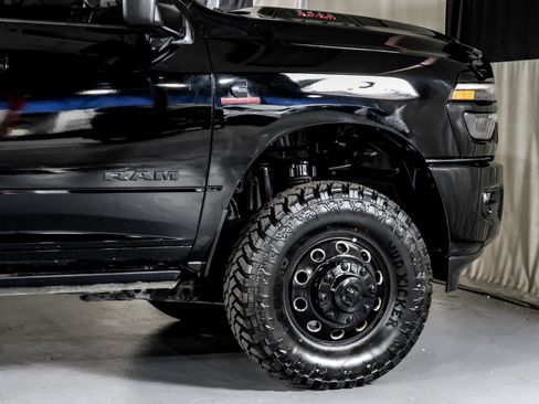 Used 2025 RAM 3500 Laramie AWD/4WD image 7