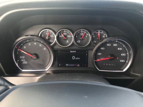 Used 2020 Chevrolet Silverado 1500 LT Trail Boss AWD/4WD image 3