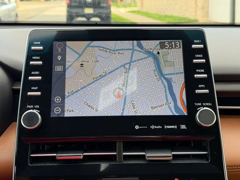 Used 2019 Toyota Avalon Limited w/ All Weather Liner Package FWD image 29