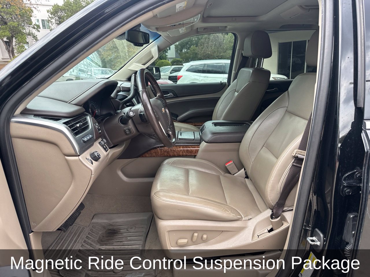 Used 2019 Chevrolet Suburban Premier RWD image 9