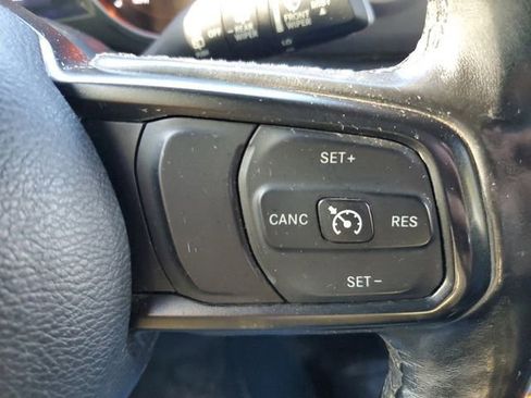 Used 2018 Jeep Wrangler Unlimited Sport S AWD/4WD image 11