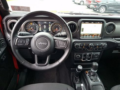 Used 2022 Jeep Wrangler Unlimited Sport AWD/4WD image 2