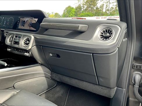 Used 2025 Mercedes-Benz G 63 AMG 4MATIC image 19