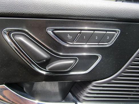 Used 2022 Lincoln Corsair Reserve w/ Equipment Group 201A AWD/4WD image 17